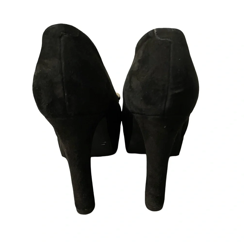 Candie's Black Heels with Gray Floral Accent Size 7 - Picture 6 of 9